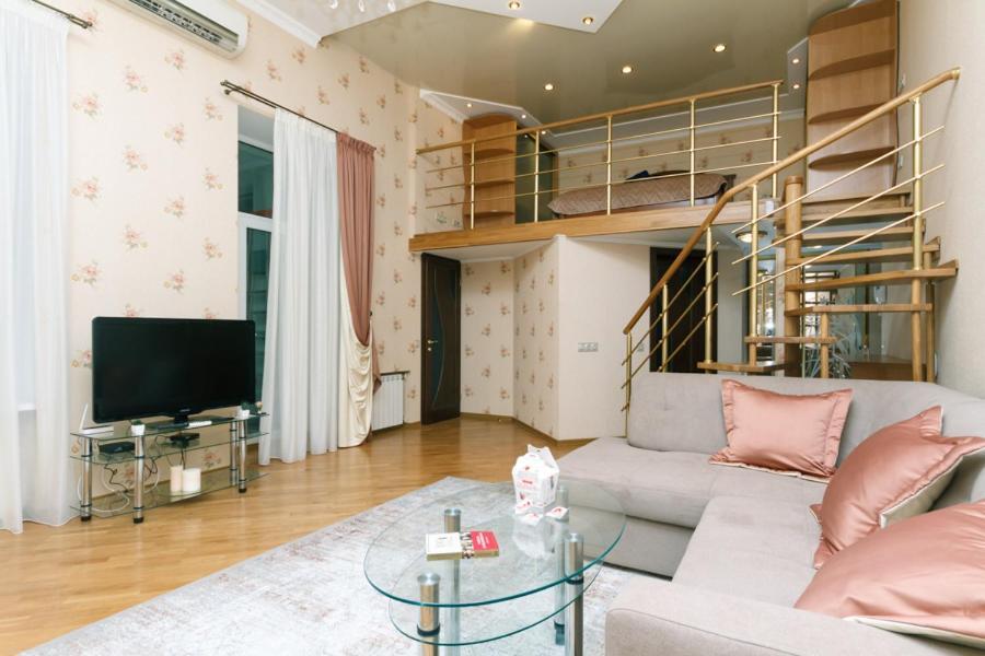 Stylish two-level flat 2 min from Khreschatyk Kiew Exterior foto