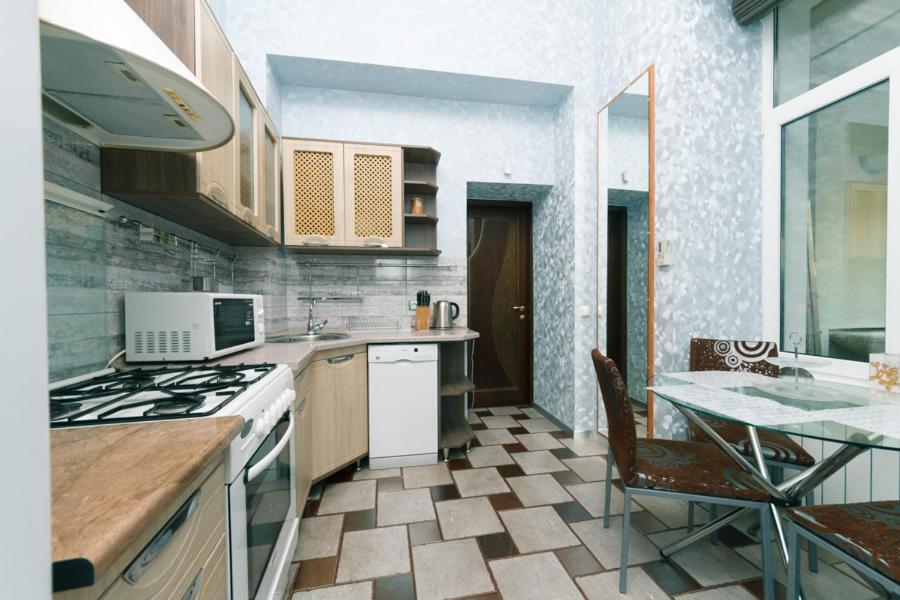 Stylish two-level flat 2 min from Khreschatyk Kiew Exterior foto