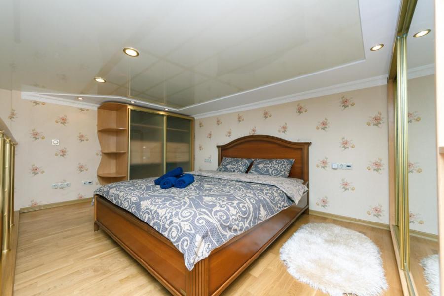 Stylish two-level flat 2 min from Khreschatyk Kiew Exterior foto